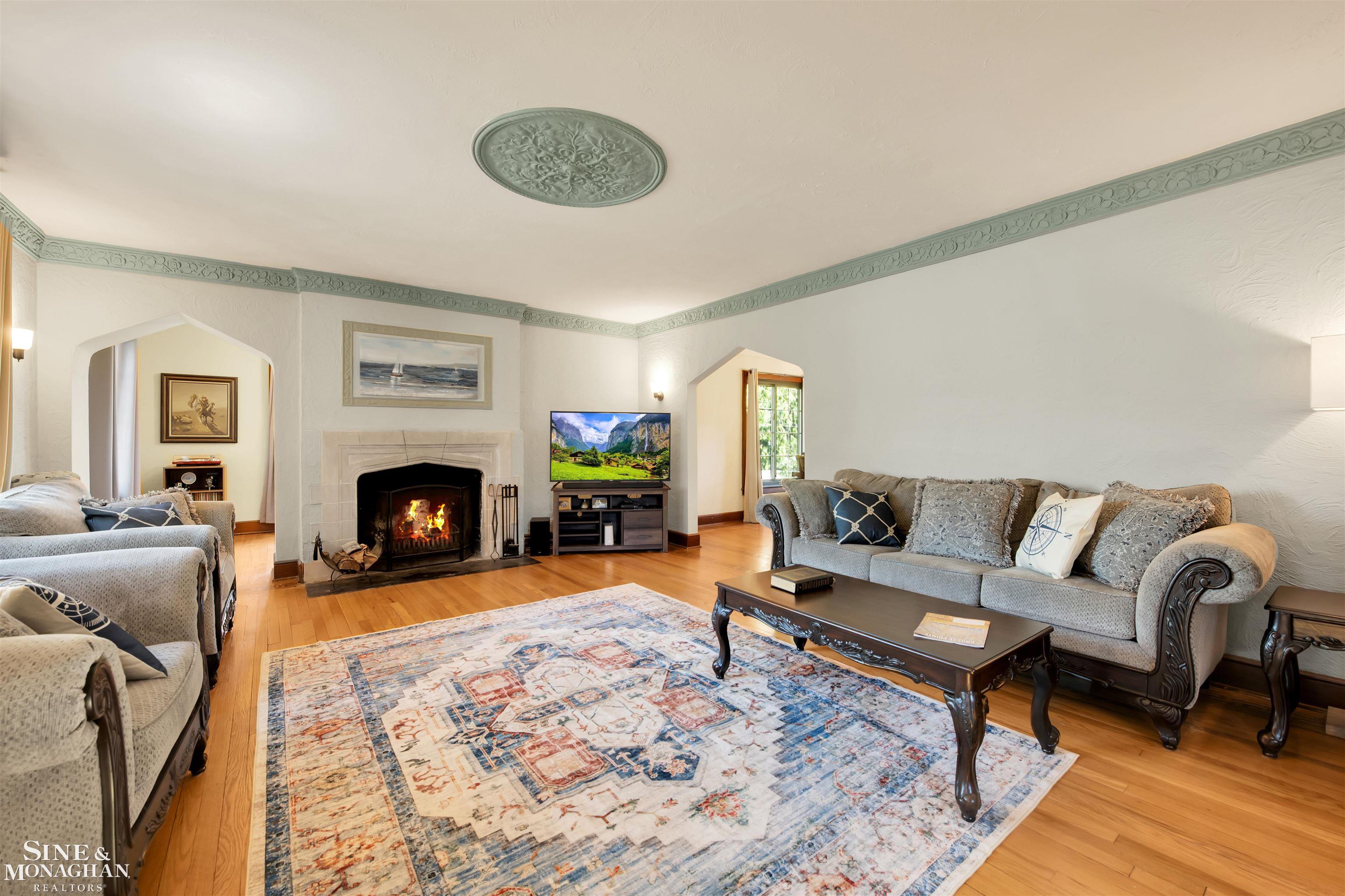 780 Washington Road Grosse Pointe, MI 48230 - Photo 4 of 36