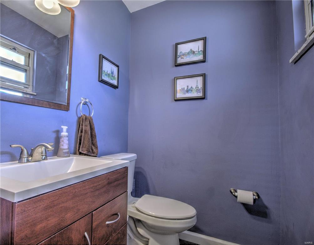 927 Buckley Road St. Louis, MO 63125 - Photo 11 of 22 Gallery Image 11