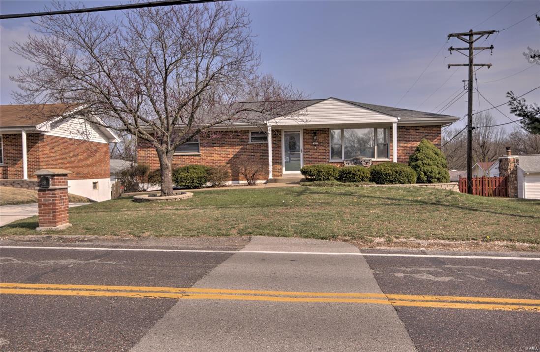 927 Buckley Road St. Louis, MO 63125 - Photo 3 of 22 Gallery Image 3