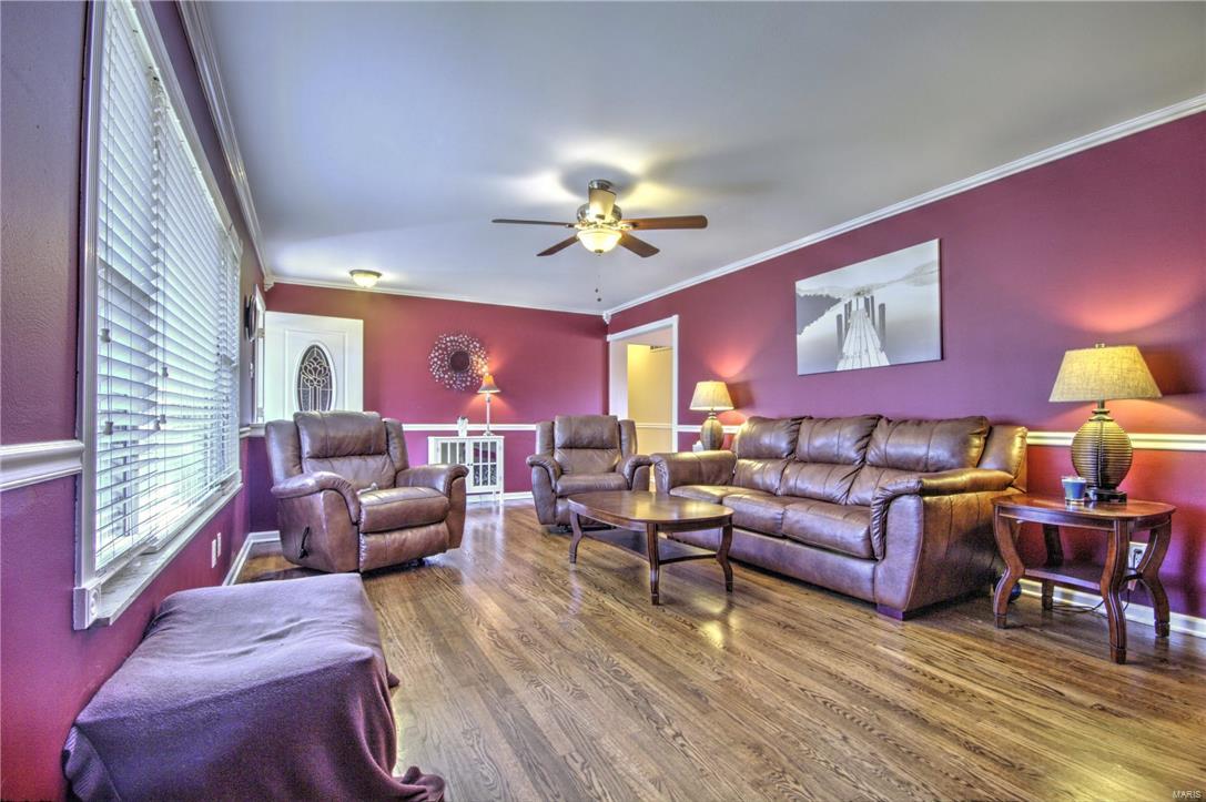 927 Buckley Road St. Louis, MO 63125 - Photo 6 of 22 Gallery Image 6