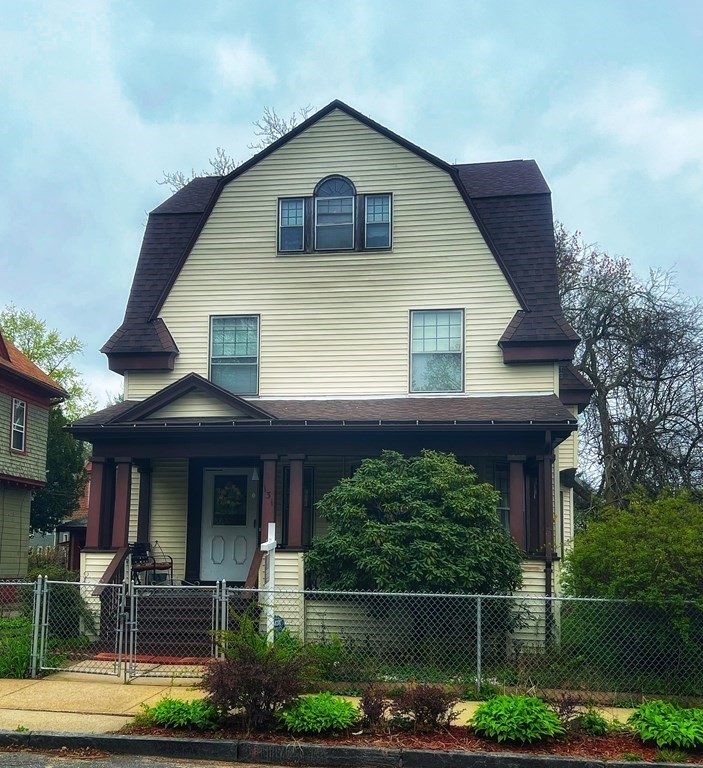 131 Yale Street Springfield, MA 01109 - Photo 1 of 19 Gallery Image 1