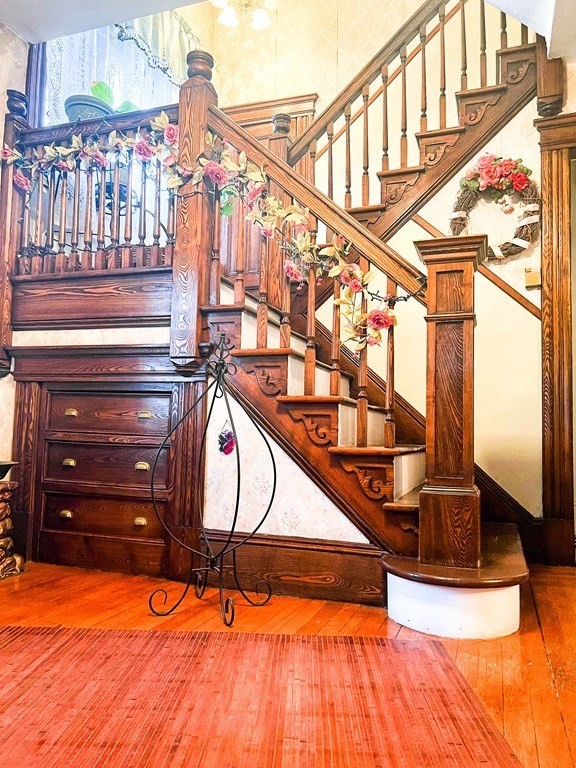 131 Yale Street Springfield, MA 01109 - Photo 5 of 19 Gallery Image 5