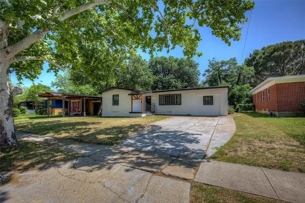 $2,045 | 1308 Marshalldale Drive, Arlington, TX 76013