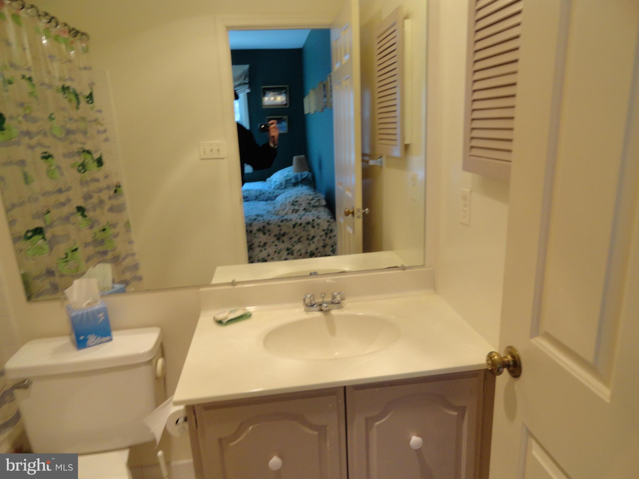 3233 Sutton Place Northwest, Unit A Washington, DC 20016 - Photo 19 of 25 Bath #2