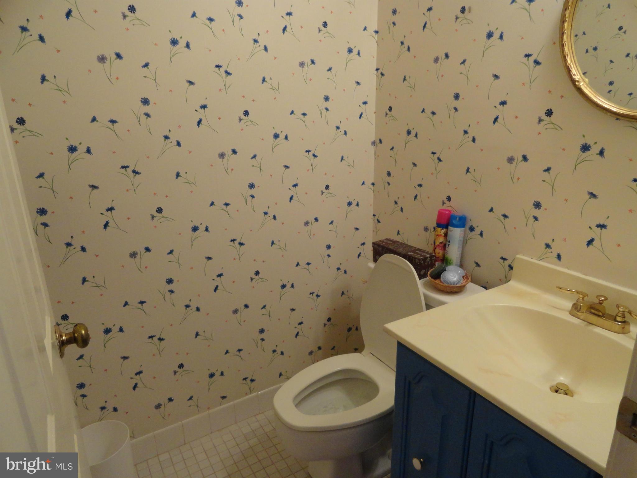 3233 Sutton Place Northwest, Unit A Washington, DC 20016 - Photo 6 of 25 Bath 1/2