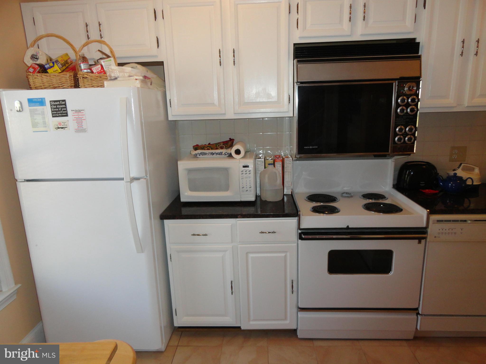 3233 Sutton Place Northwest, Unit A Washington, DC 20016 - Photo 9 of 25 Kitchen