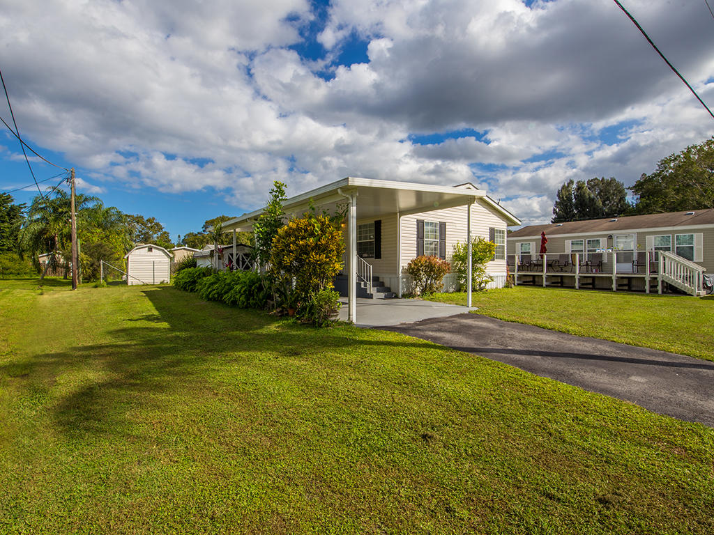 1915 Southwest Locks Road Stuart, FL 34997 - Photo 2 of 18 front1web
