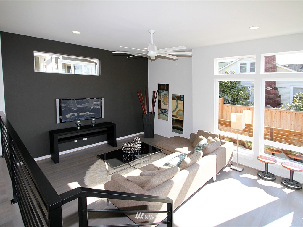 701 North 83rd Street Seattle, WA 98103 - Photo 5 of 18 Gallery Image 5
