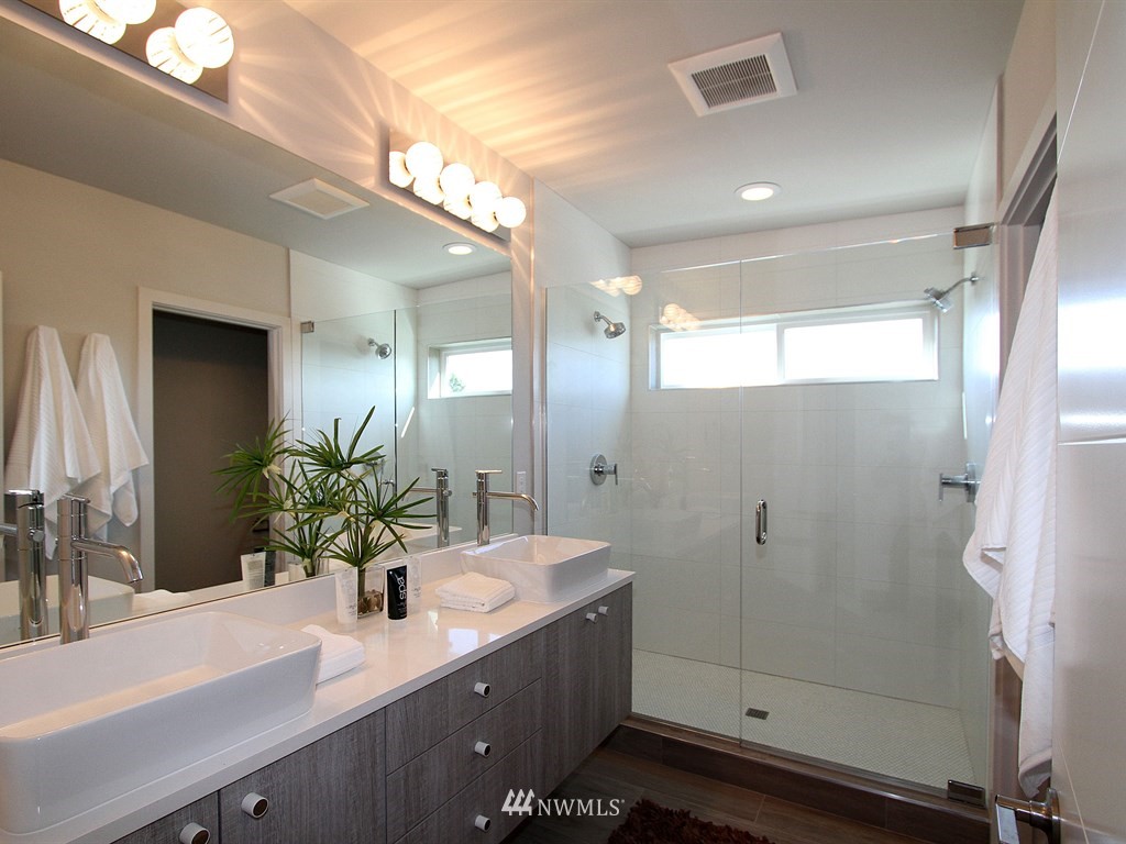 701 North 83rd Street Seattle, WA 98103 - Photo 9 of 18 Gallery Image 9