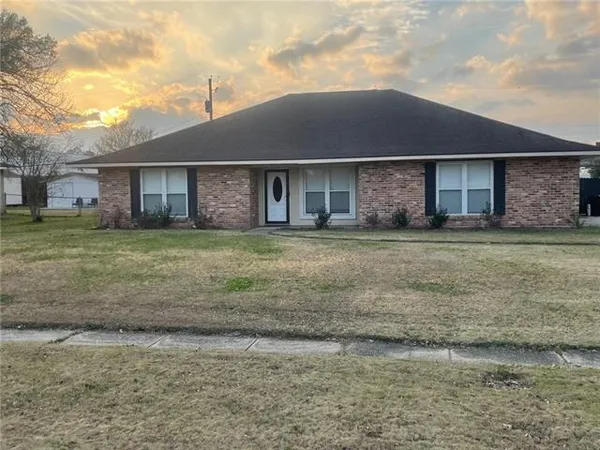 $1,850 | 3699 Oak Forest Avenue, Baton Rouge, LA 70814