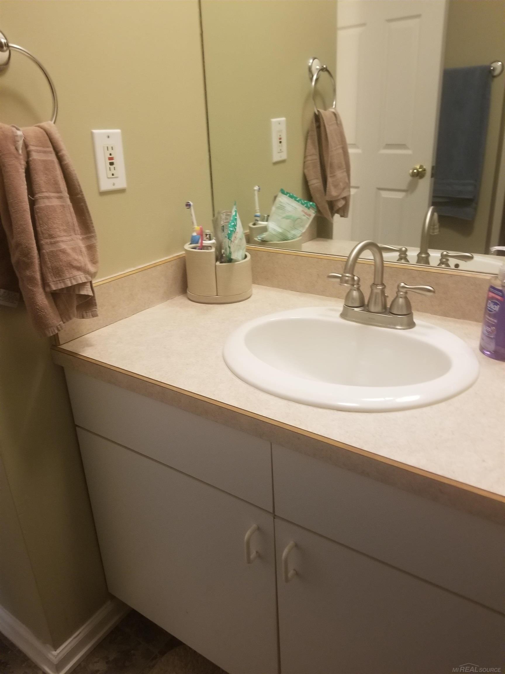 5363 Gray Road, Unit 29 Traverse City, MI 49684 - Photo 11 of 19 50110826-10.JPG
