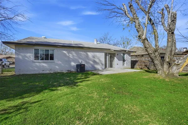 $1,950 | 5544 Dunson Drive, Haltom City, TX 76148