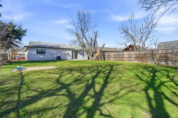 $1,950 | 5544 Dunson Drive, Haltom City, TX 76148