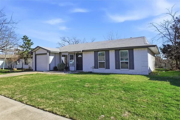 $1,950 | 5544 Dunson Drive, Haltom City, TX 76148