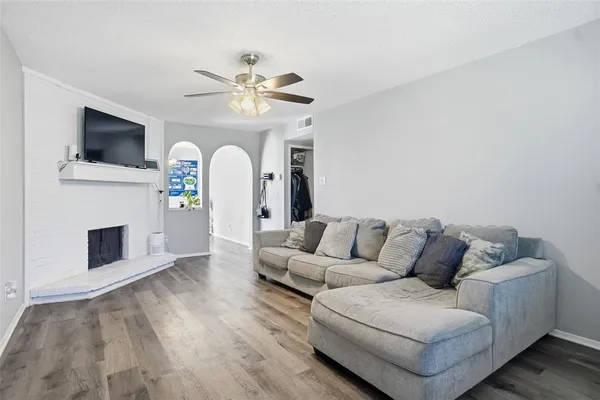 $1,950 | 5544 Dunson Drive, Haltom City, TX 76148