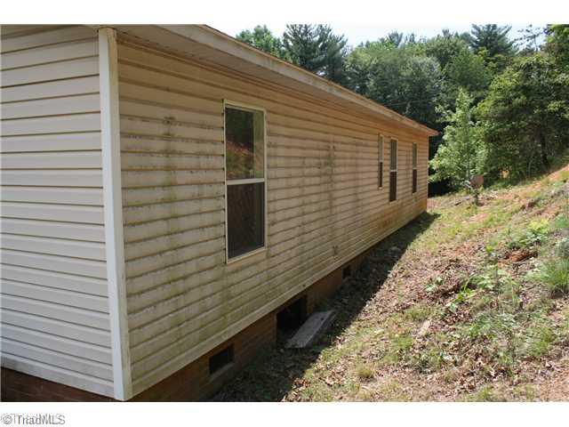 1203 Baltimore Road Hillsville, VA 24343 - Photo 2 of 13 Exterior Back.