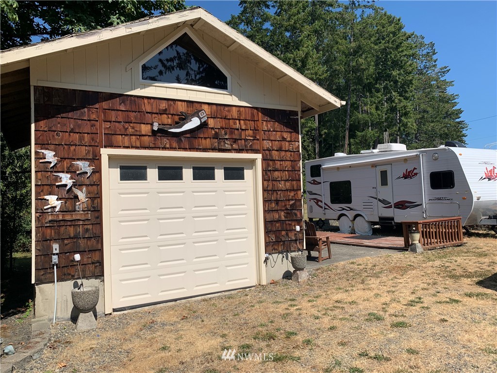 261 East Orchard Beach Road Grapeview, WA 98546 - Photo 1 of 20 Gallery Image 1