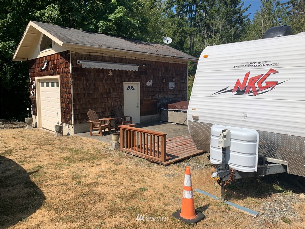 261 East Orchard Beach Road Grapeview, WA 98546 - Photo 2 of 20 Gallery Image 2