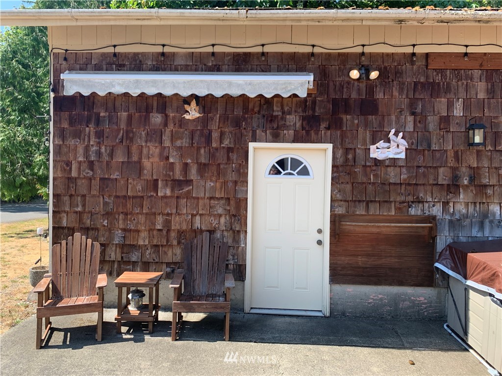 261 East Orchard Beach Road Grapeview, WA 98546 - Photo 3 of 20 Gallery Image 3