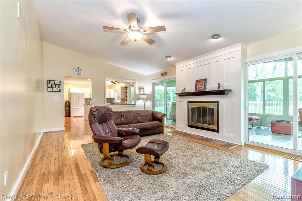 28735 Salem Road Farmington, MI 48334 - Photo 10 of 42