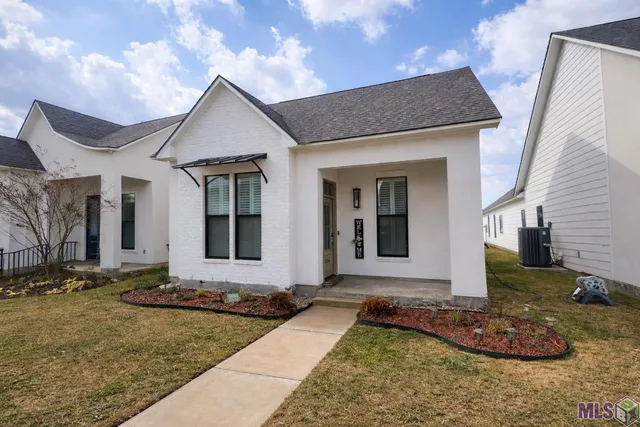 $310,000 | 10136 Grayton Drive, Baton Rouge, LA 70818