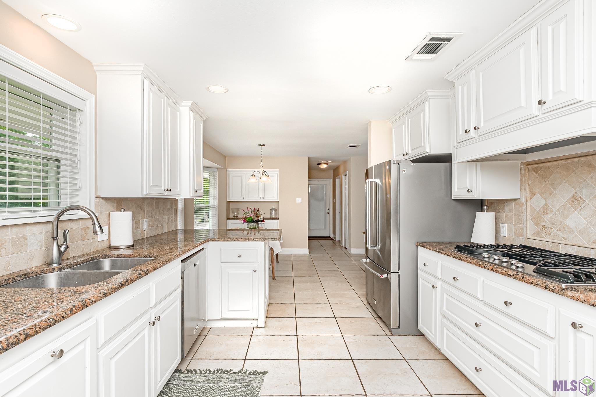 3108 Woodland Ridge Boulevard Baton Rouge, LA 70816 - Photo 8 of 31 Gallery Image 8