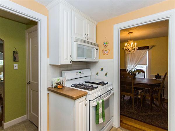 43 Clements Road Waltham, MA 02453 - Photo 11 of 23 Gallery Image 11