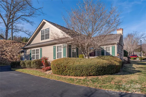 $465,000 | 122 Outlook Circle, Swannanoa, NC 28778