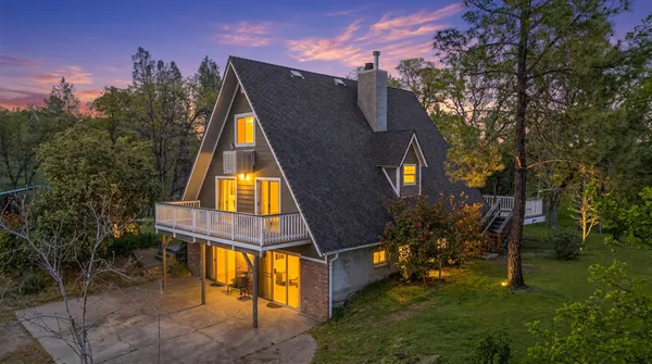 $429,900 | 8566 Placer Road, Redding, CA 96001