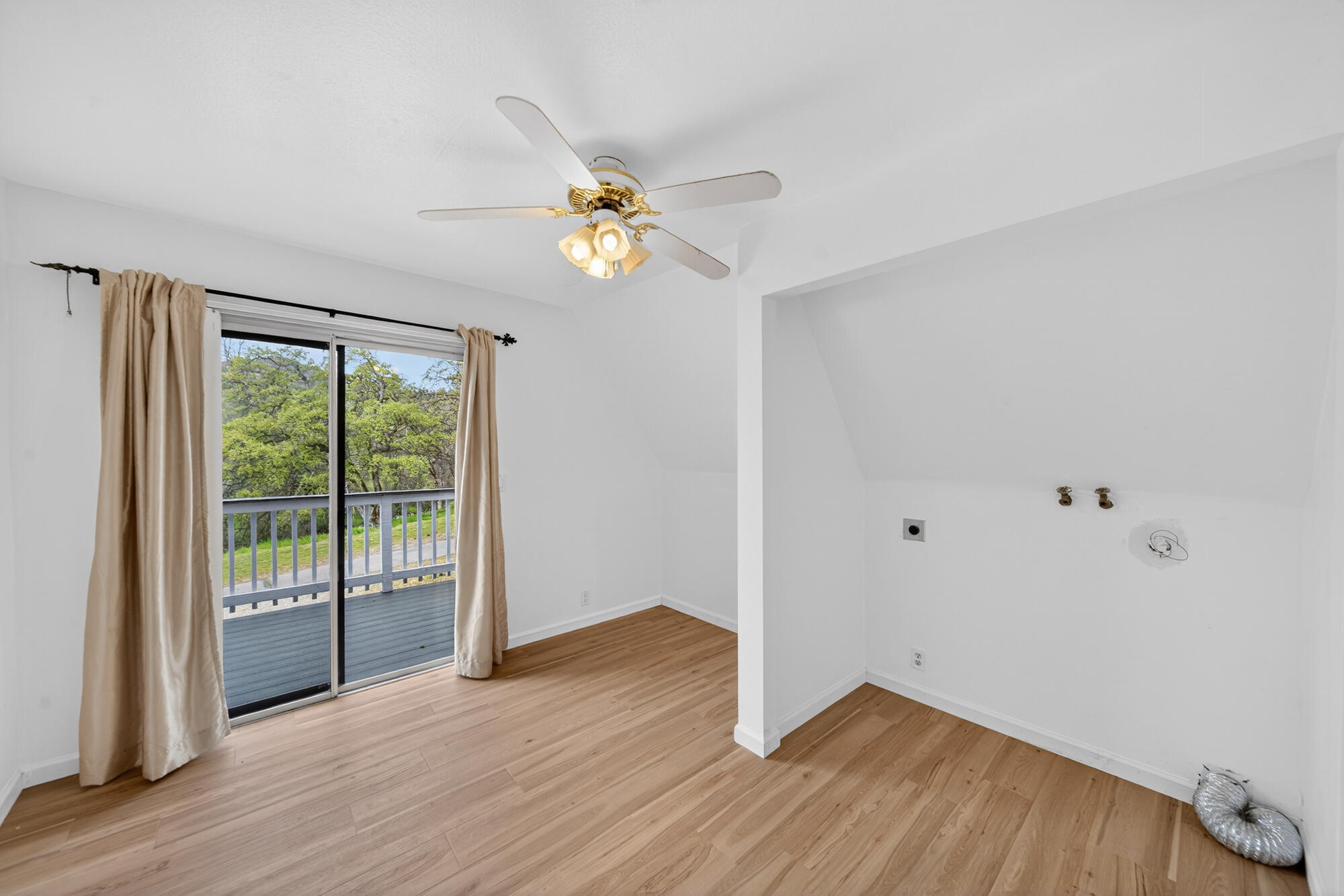 8566 Placer Road Redding, CA 96001 - Photo 15 of 66 8566 Placer Rd-33