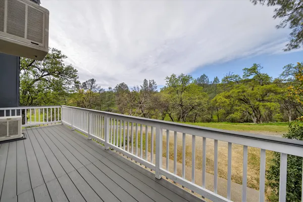 $429,900 | 8566 Placer Road, Redding, CA 96001