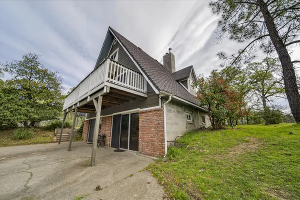 $429,900 | 8566 Placer Road, Redding, CA 96001