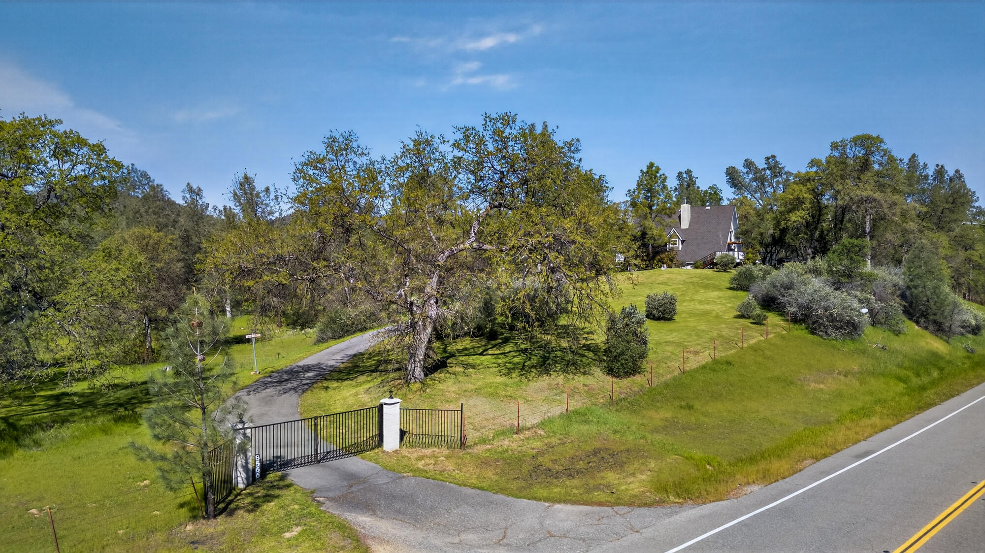 8566 Placer Road Redding, CA 96001 - Photo 4 of 66 8566 Placer Rd-05