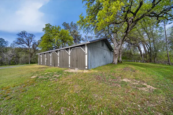 $429,900 | 8566 Placer Road, Redding, CA 96001