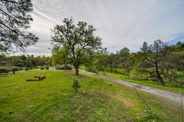 $429,900 | 8566 Placer Road, Redding, CA 96001