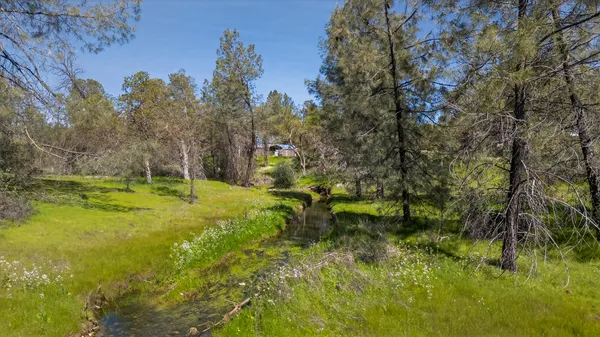 $429,900 | 8566 Placer Road, Redding, CA 96001