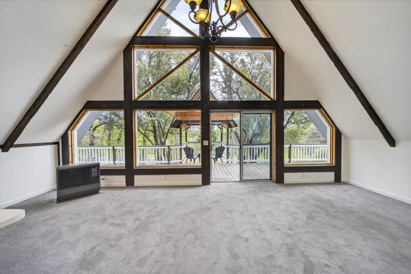 $429,900 | 8566 Placer Road, Redding, CA 96001