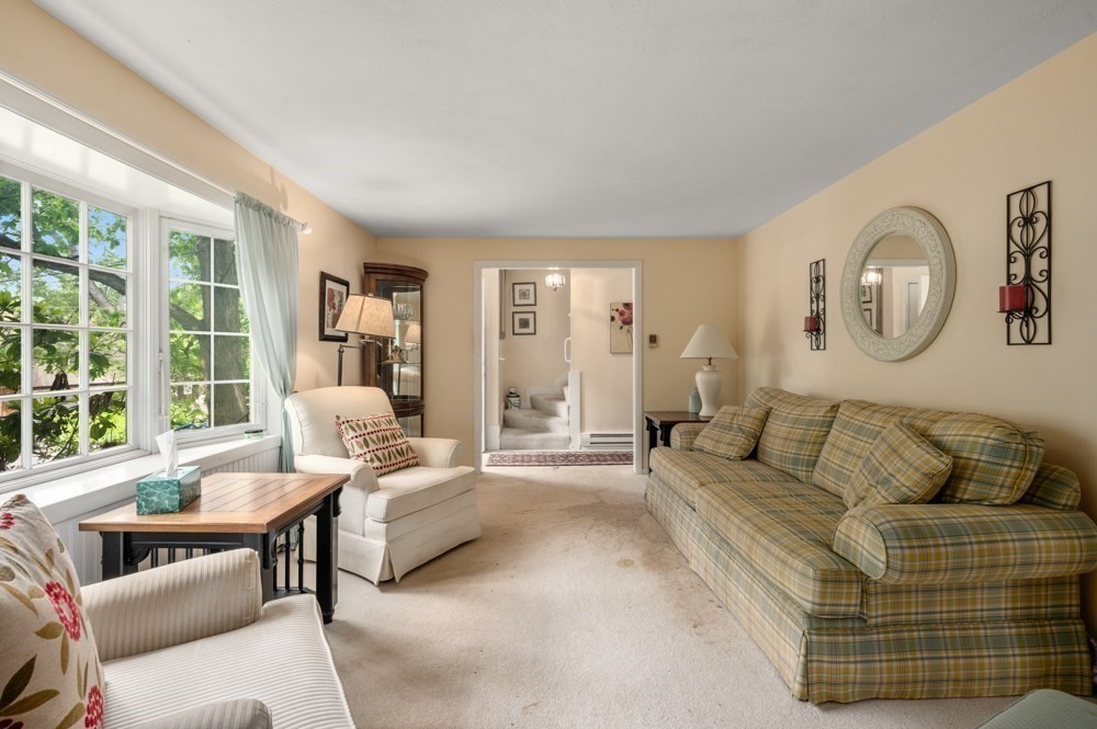 73 Hood Road Tewksbury, MA 01876 - Photo 4 of 41 Gallery Image 4