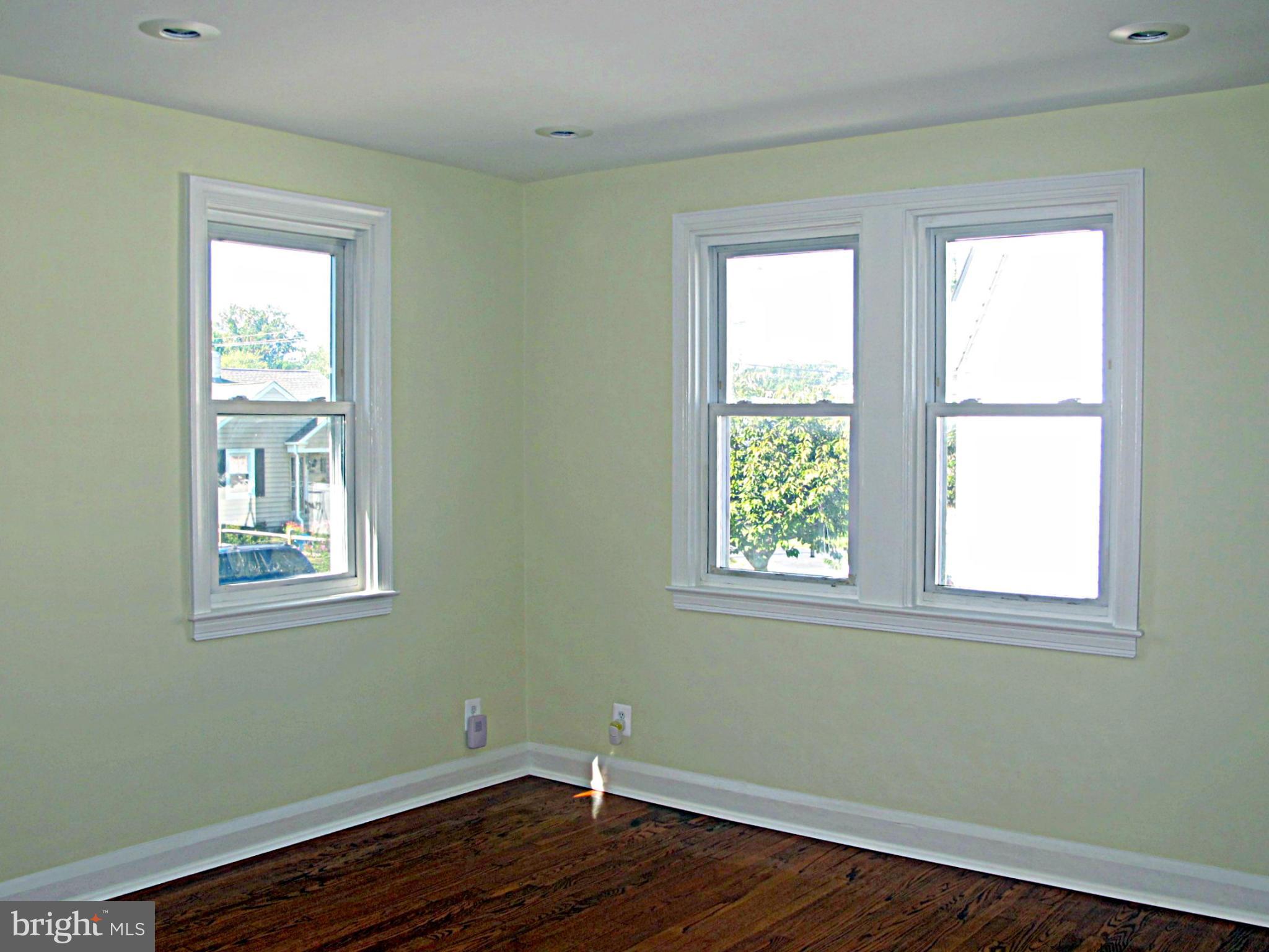 3204 Willoughby Road Baltimore, MD 21234 - Photo 7 of 17 Living Room