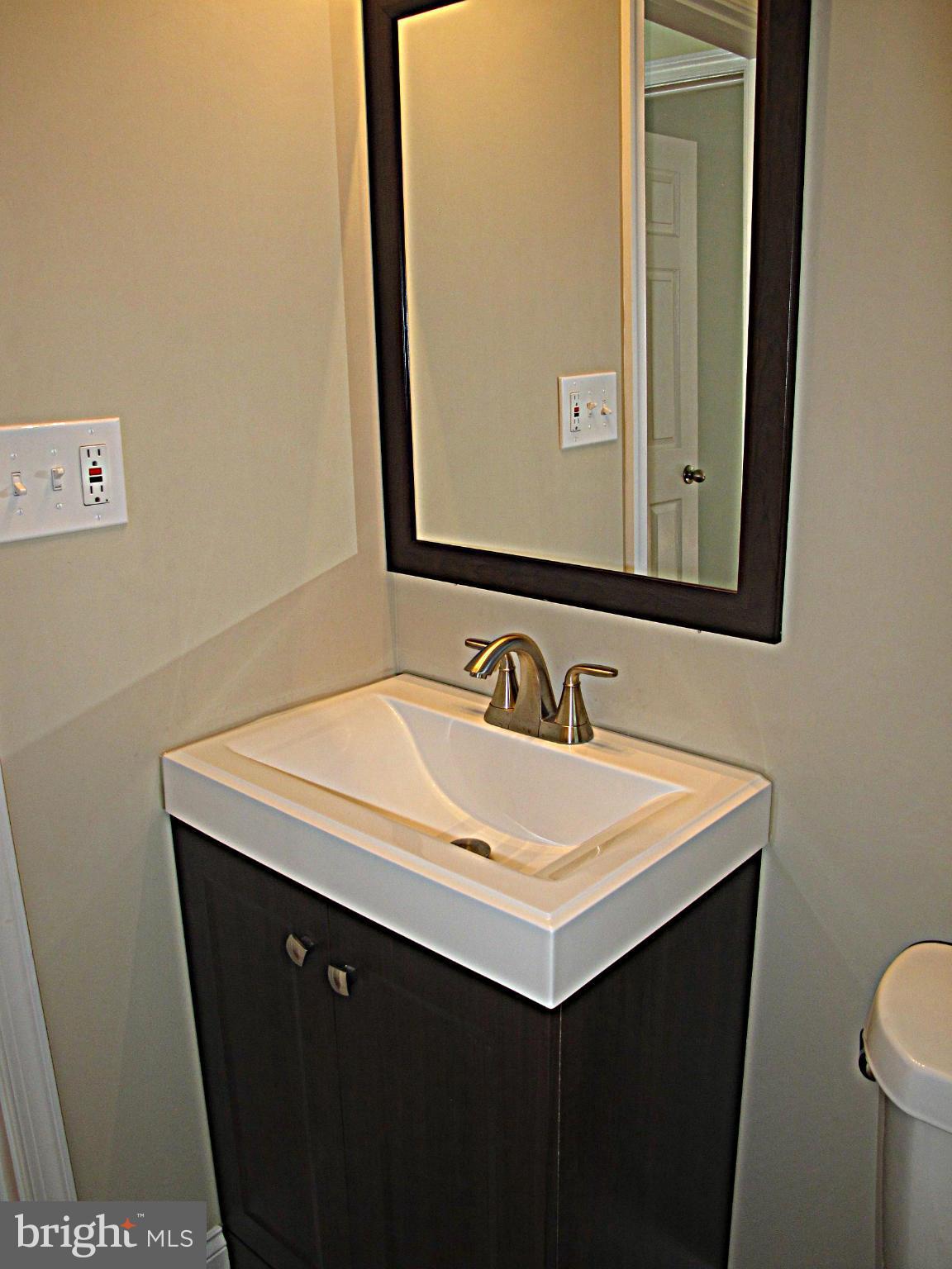 3204 Willoughby Road Baltimore, MD 21234 - Photo 9 of 17 Bath
