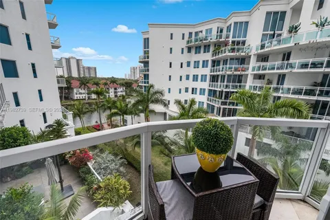 $575,000 | 3030 Northeast 188th Street, Unit 404, Aventura, FL 33180