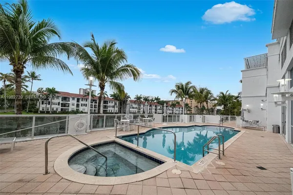 $575,000 | 3030 Northeast 188th Street, Unit 404, Aventura, FL 33180
