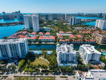 $575,000 | 3030 Northeast 188th Street, Unit 404, Aventura, FL 33180