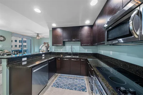 $575,000 | 3030 Northeast 188th Street, Unit 404, Aventura, FL 33180