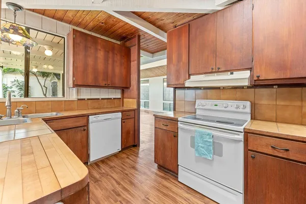 $1,495,000 | 52 Ohukai Road, Kihei, HI 96753