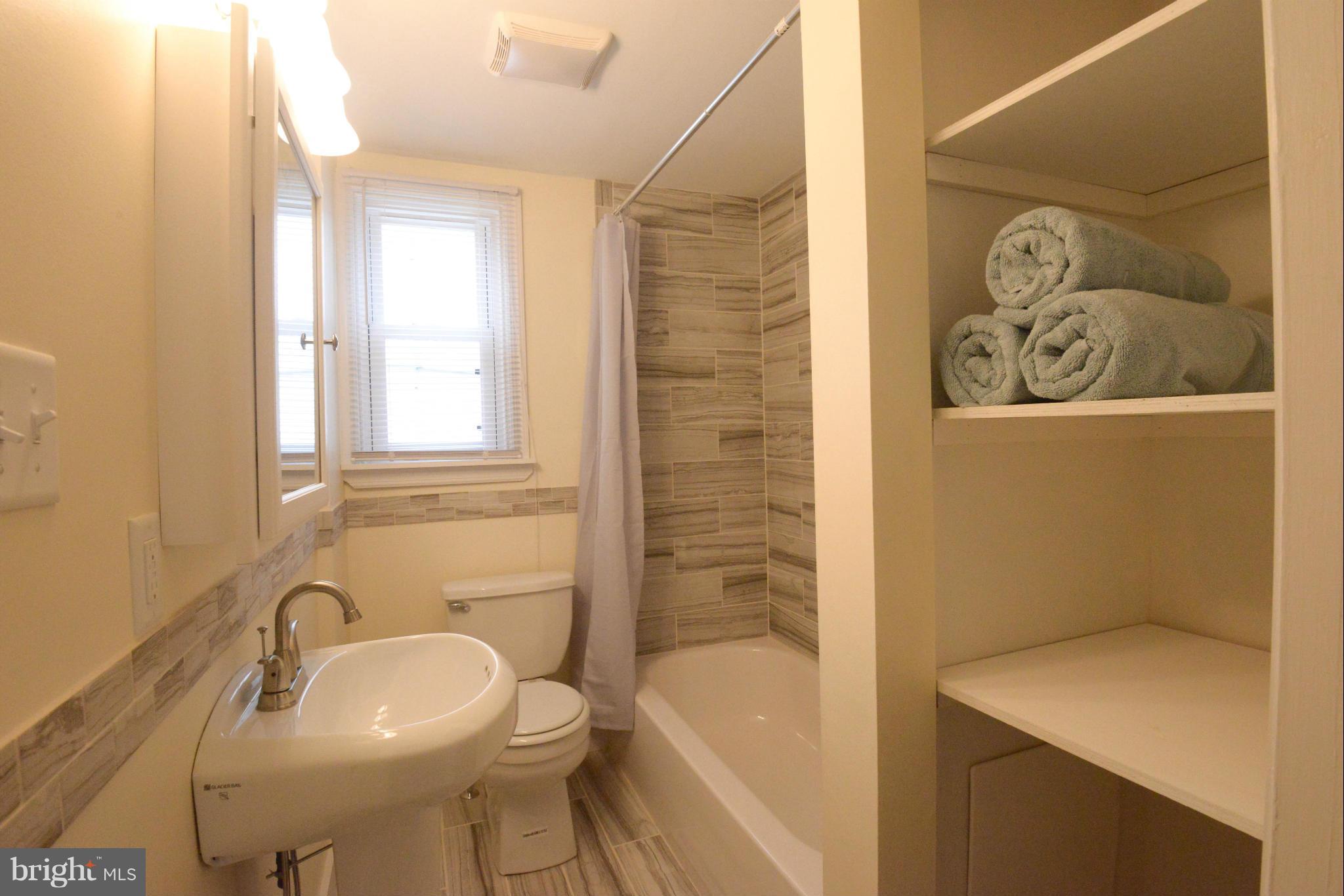 233 Devonshire Road Hagerstown, MD 21740 - Photo 13 of 29 Bath
