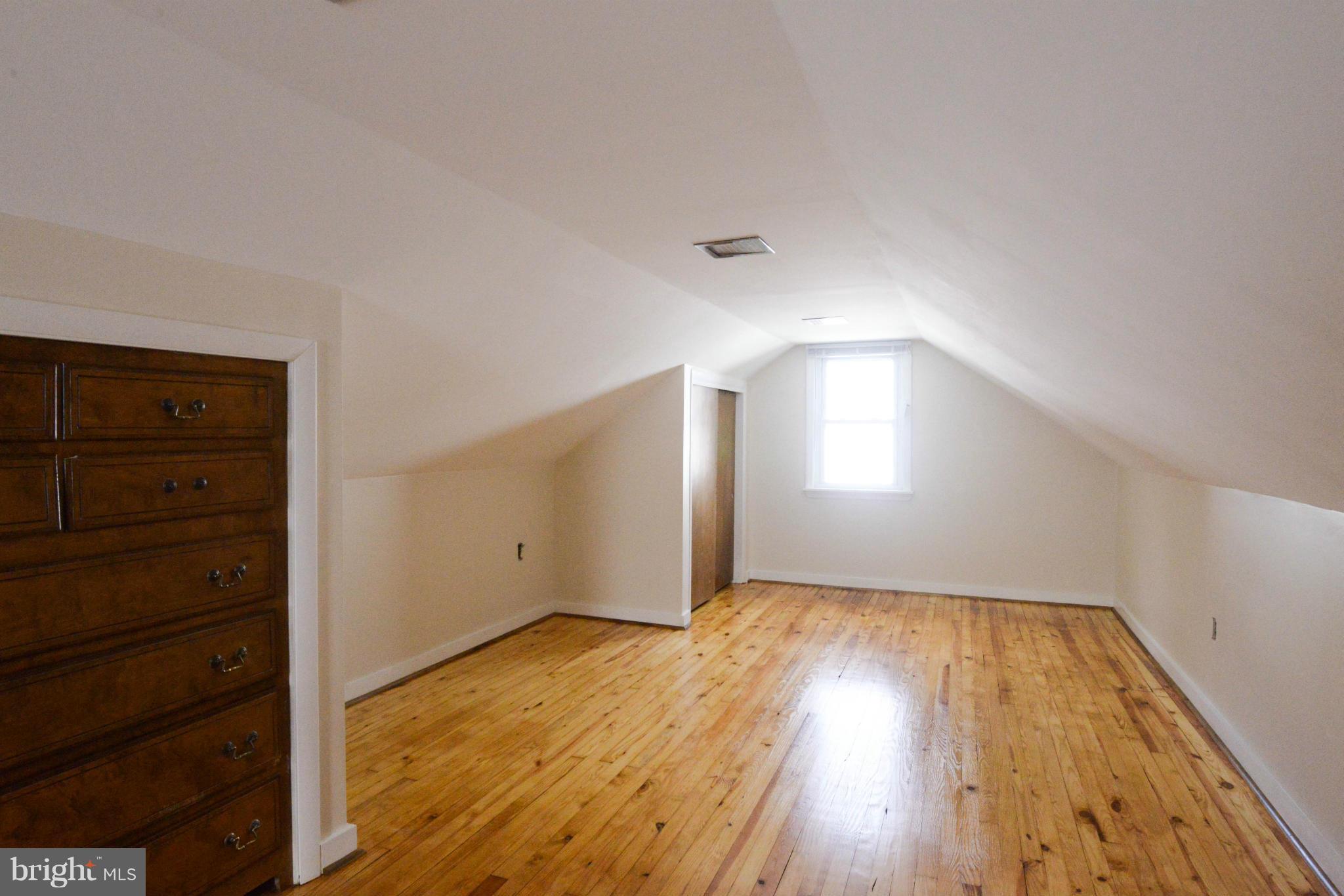 233 Devonshire Road Hagerstown, MD 21740 - Photo 17 of 29 Bedroom 3