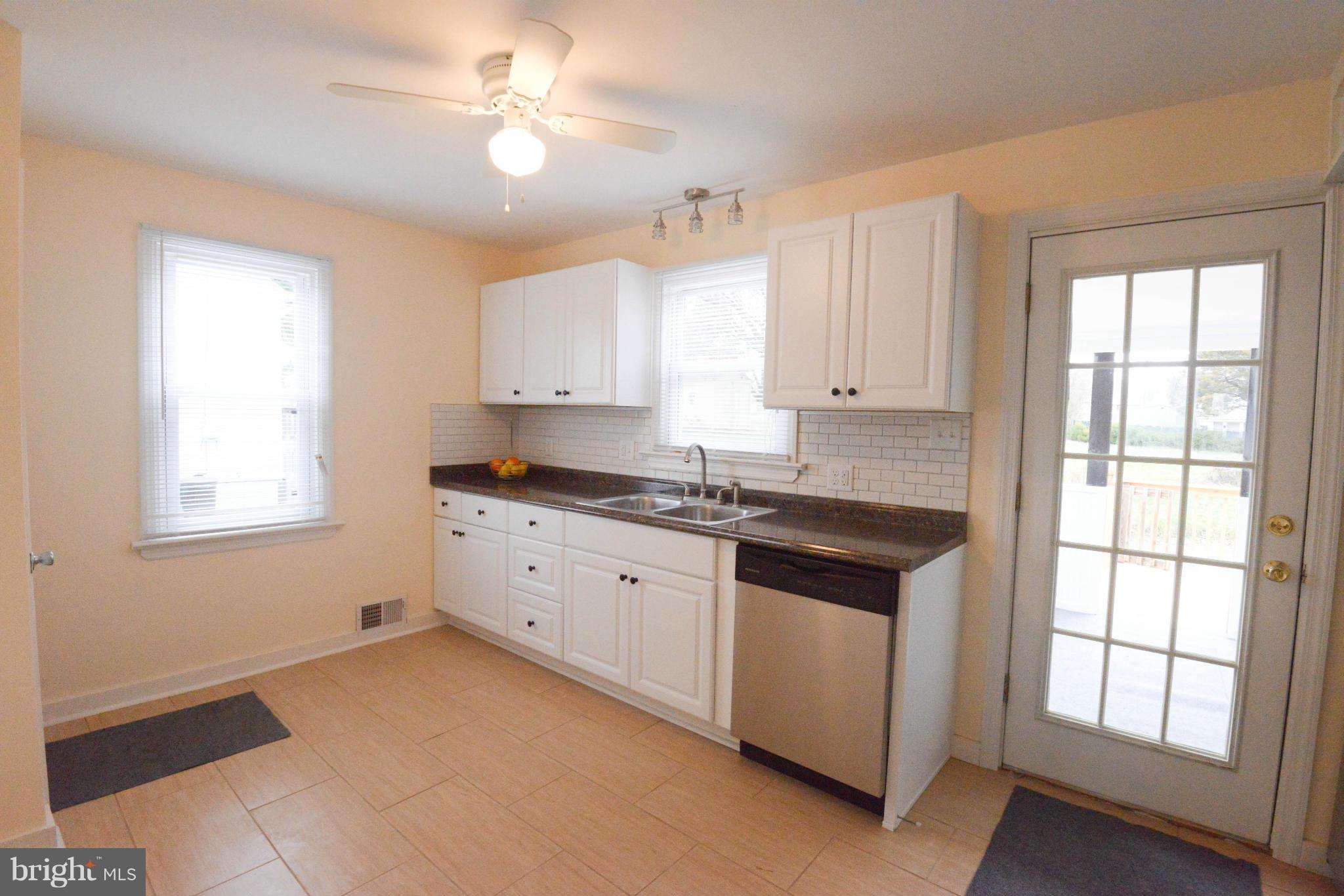 233 Devonshire Road Hagerstown, MD 21740 - Photo 3 of 29 Kitchen