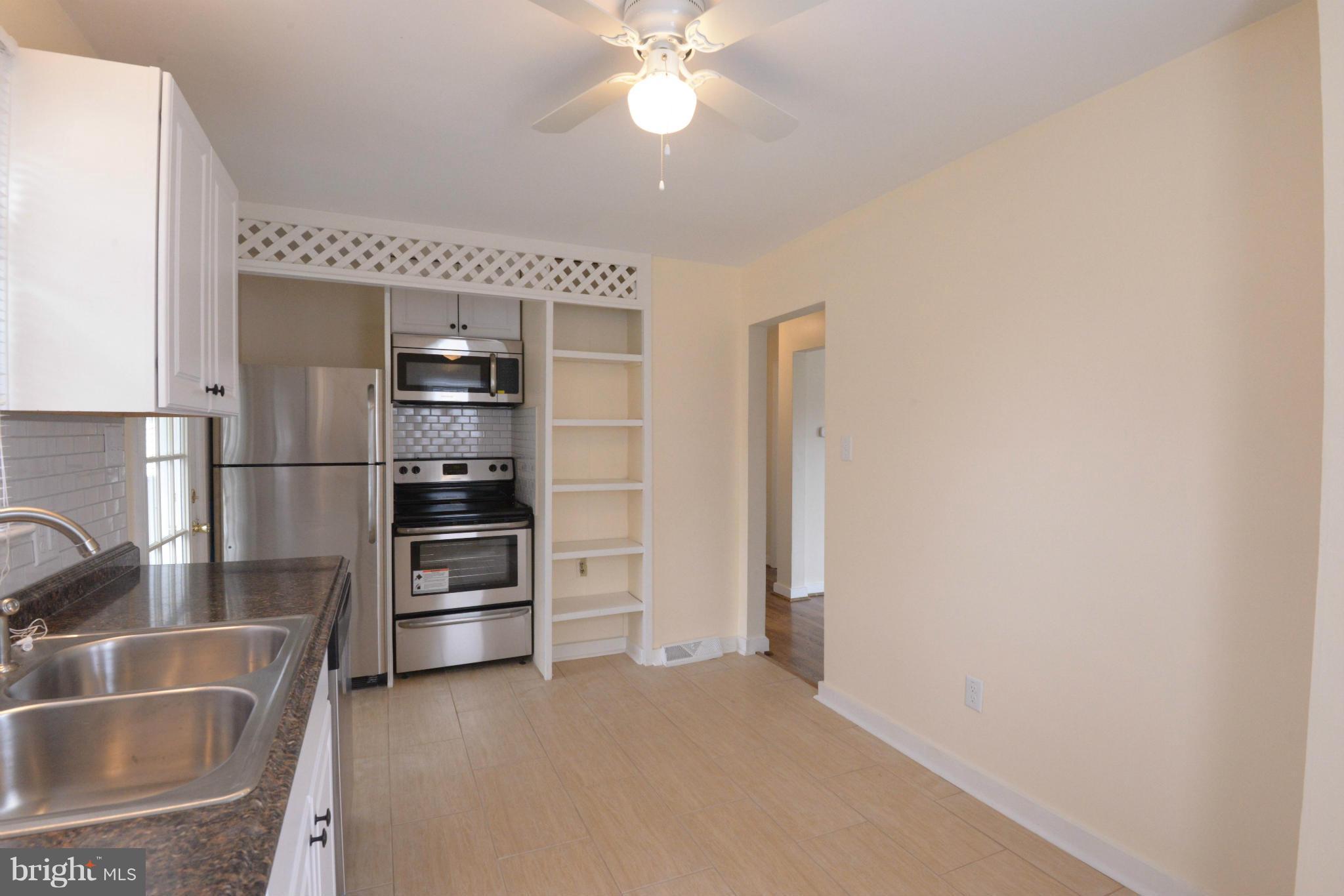 233 Devonshire Road Hagerstown, MD 21740 - Photo 6 of 29 Kitchen