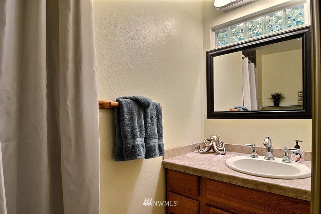 21915 196th Avenue Southeast Renton, WA 98058 - Photo 14 of 25 Gallery Image 14